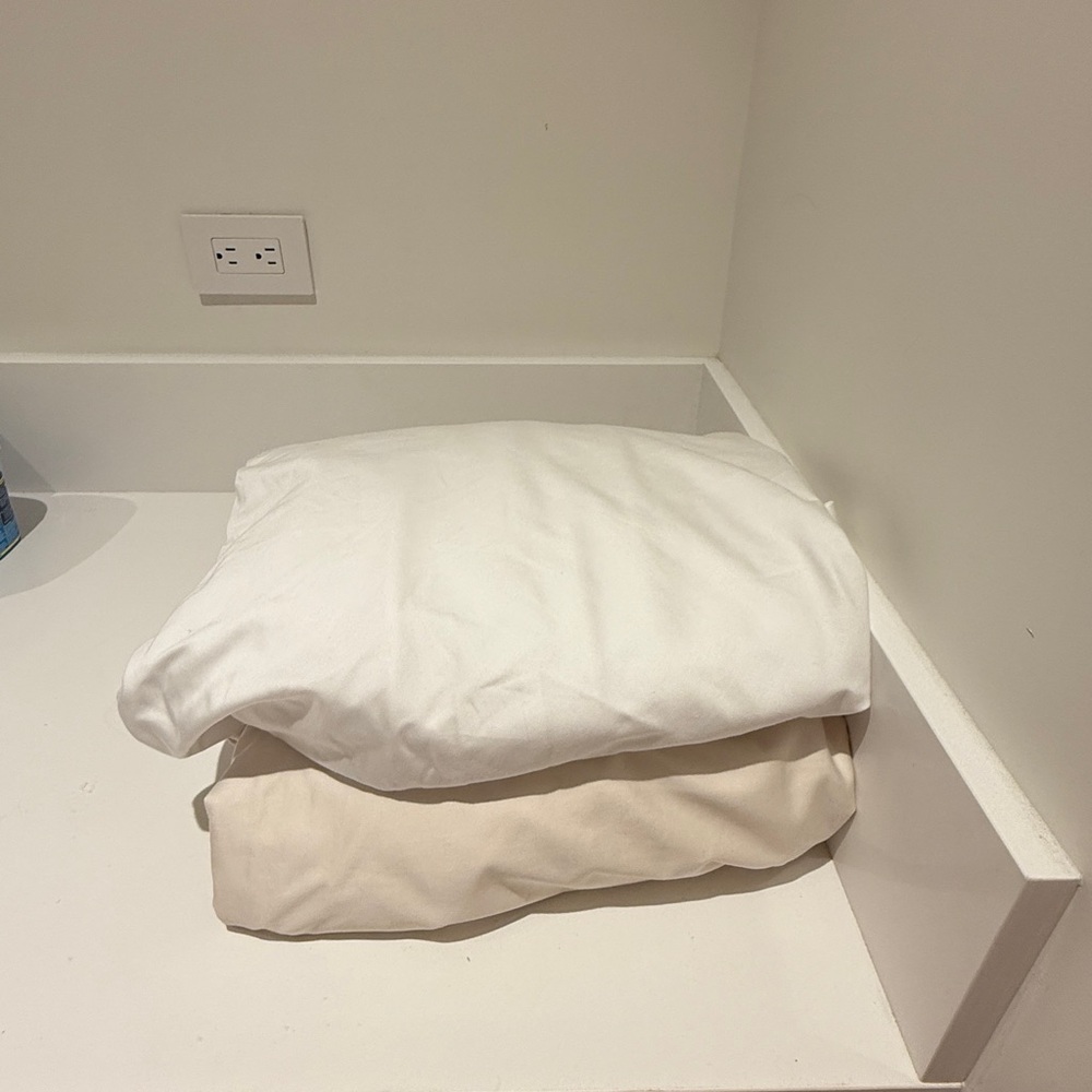Luxurious White and Cream Eco company store sateen fitted sheets